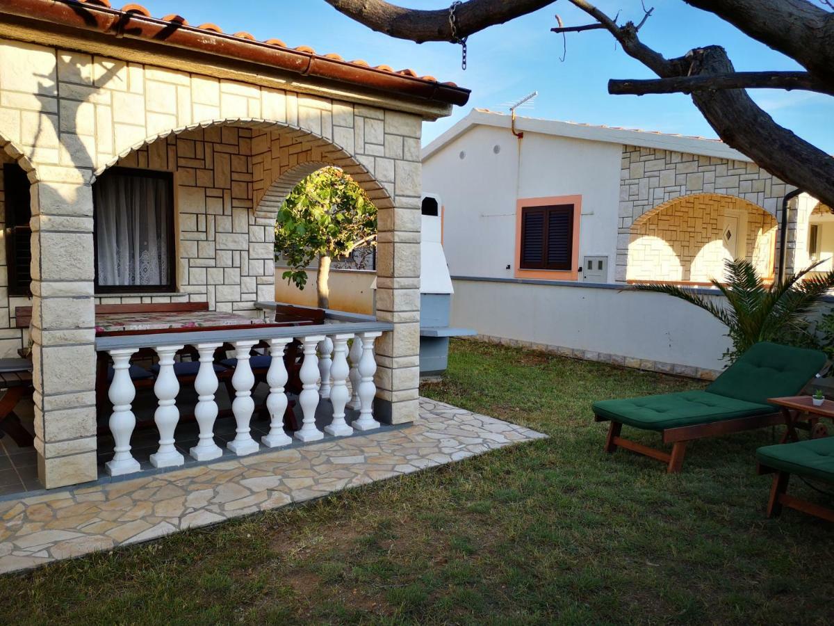 Holiday House Tara Villa Vir Esterno foto