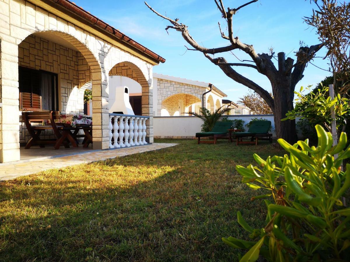 Holiday House Tara Villa Vir Esterno foto